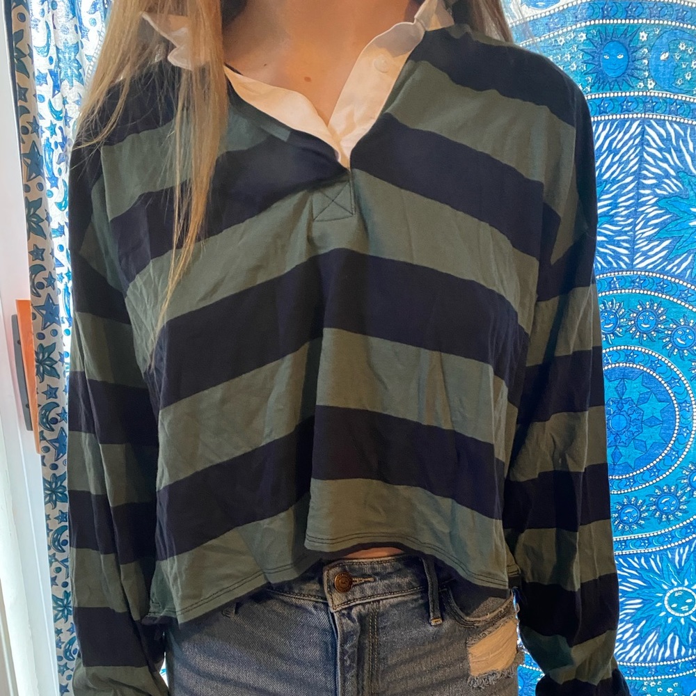 Hollister crop top size large